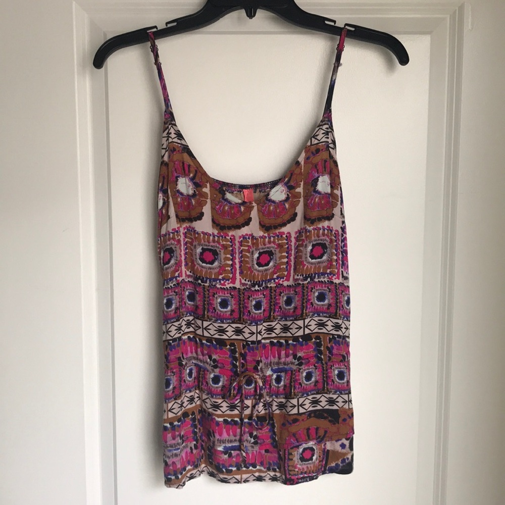 ❌SOLD❌💜 Eight Sixty Tie Waist Top 💜